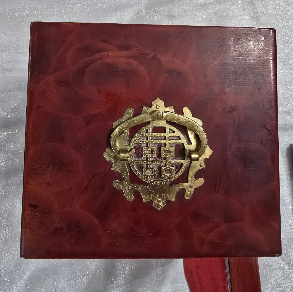 Vintage Asian San-You Cork Carving Landscape Laquered Wooden Jewerly Music Box